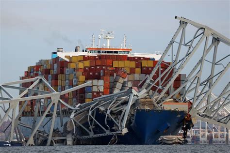 cargo ship crashes into bridge